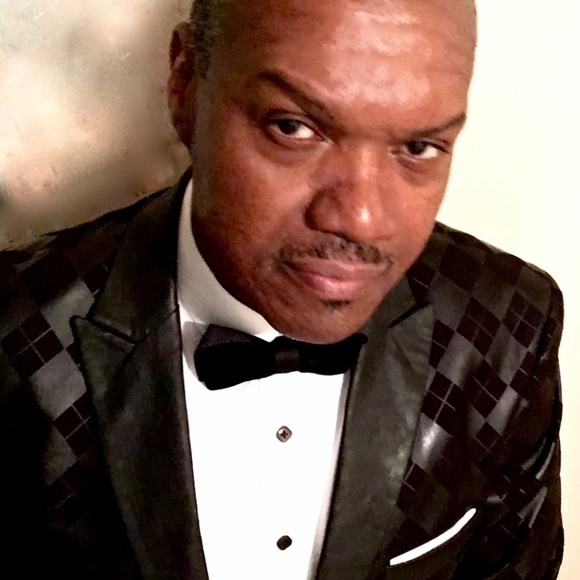 Robert Jackson - Picture 1 of 8